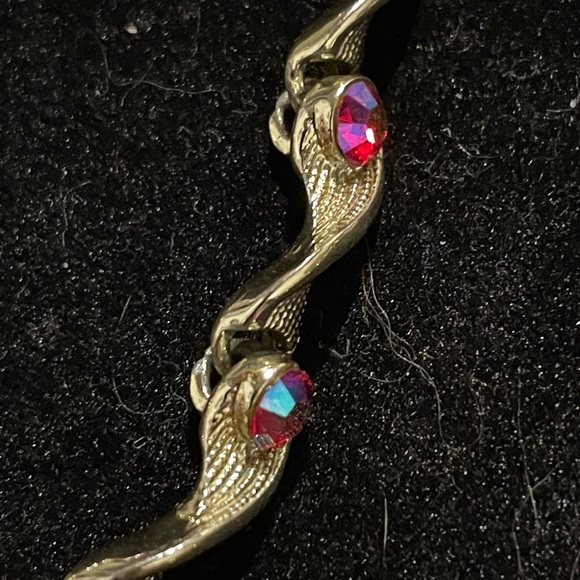 60’s Vintage Twisty Necklace and Bracelet Set in Silvertone w Pink Rhinestones - Picture 2 of 5